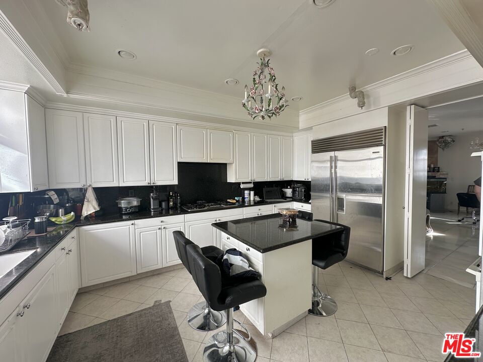 1132 S SHENANDOAH ST Unit: PH