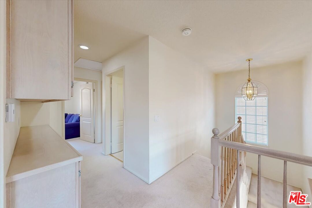 12119 Falcon Crest Way