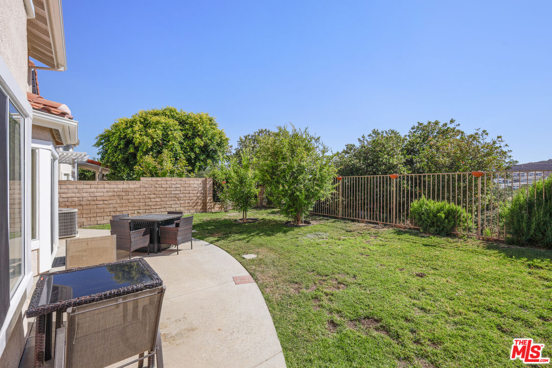 12119 Falcon Crest Way