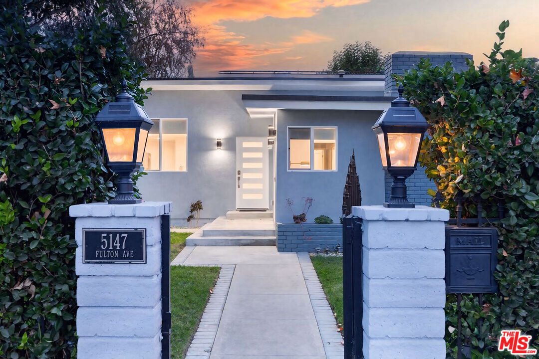 5147 Fulton Ave