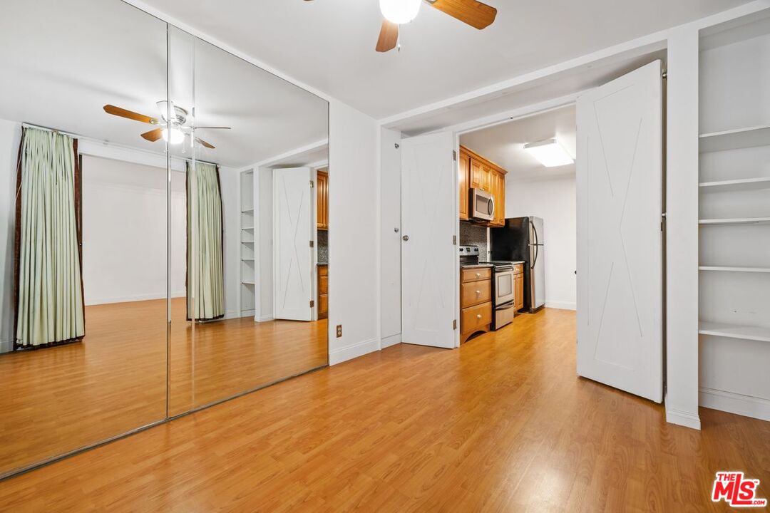 1735 N Fuller Ave Unit: 121