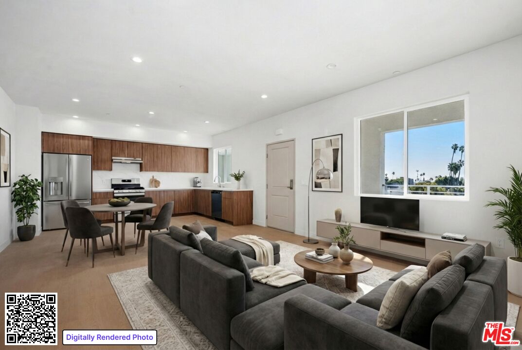 1717 Winona Blvd Unit: 203