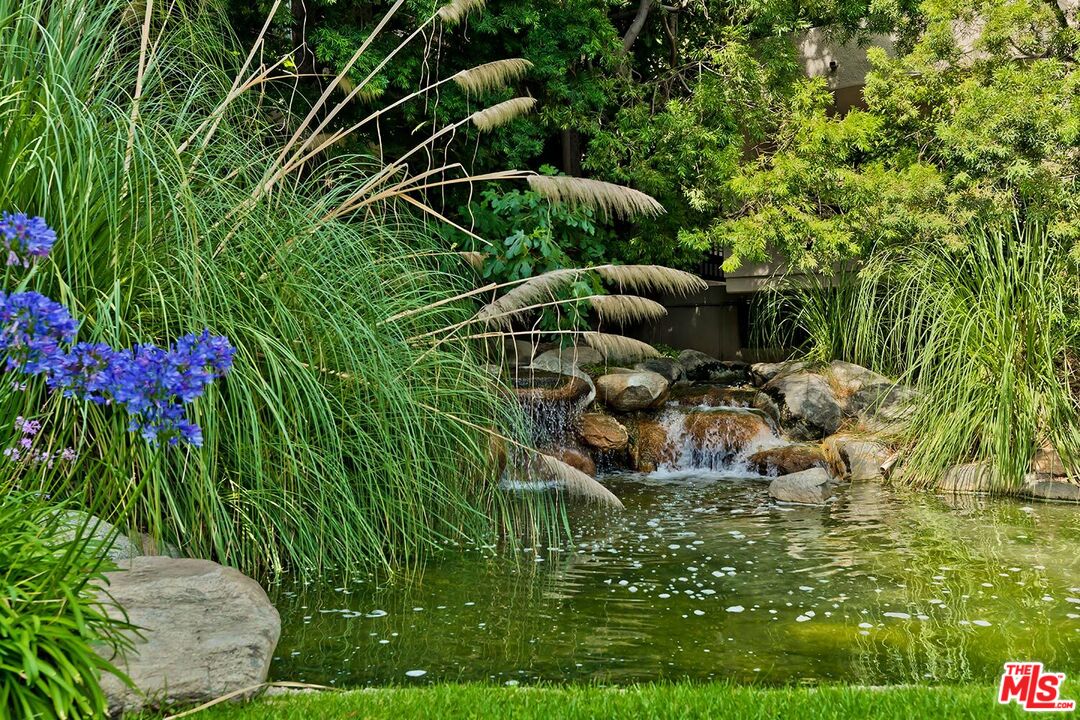 950 N Kings Rd Unit: 144