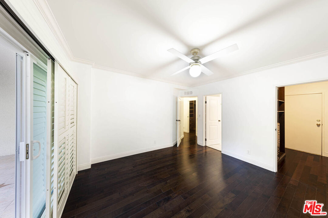 1131 Alta Loma Rd Unit: 131