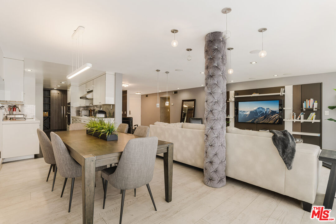 262 N Crescent Dr Unit: 2 E