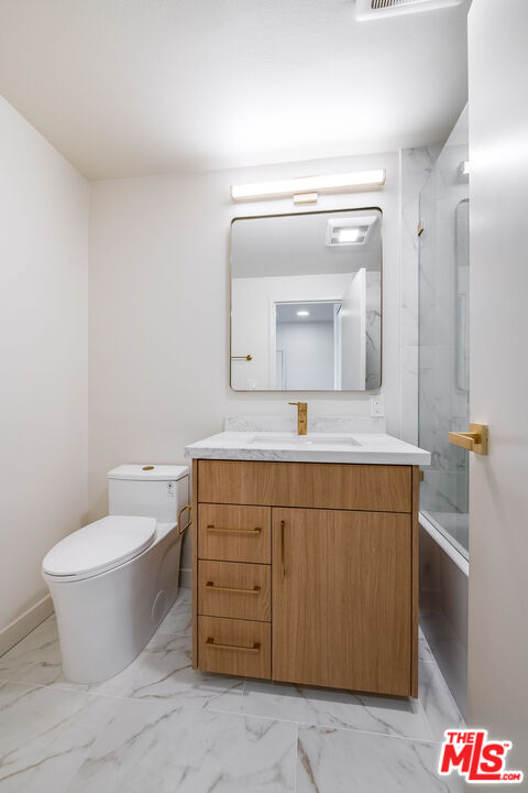 999 N Doheny Dr Unit: 306