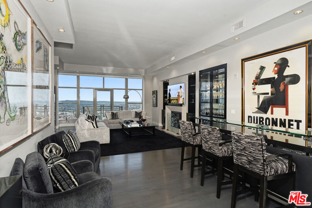 10776 Wilshire Blvd Unit: 1802