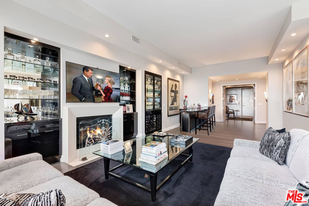 10776 Wilshire Blvd Unit: 1802