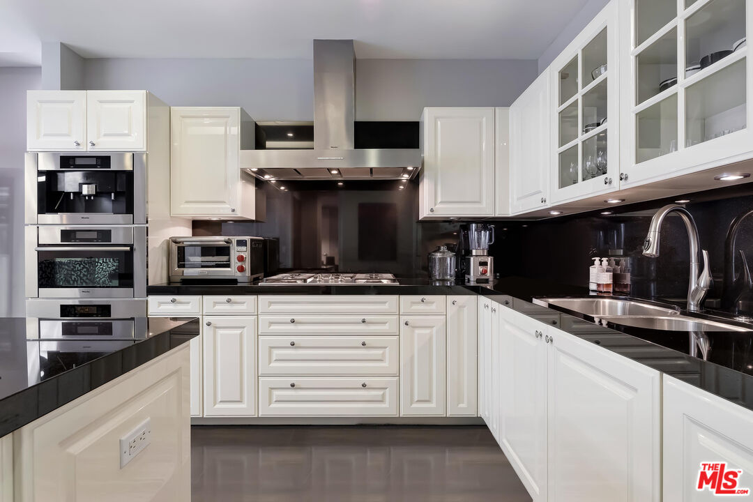 10776 Wilshire Blvd Unit: 1802