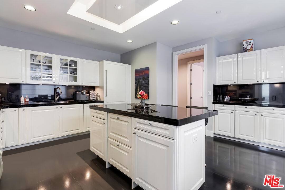 10776 Wilshire Blvd Unit: 1802