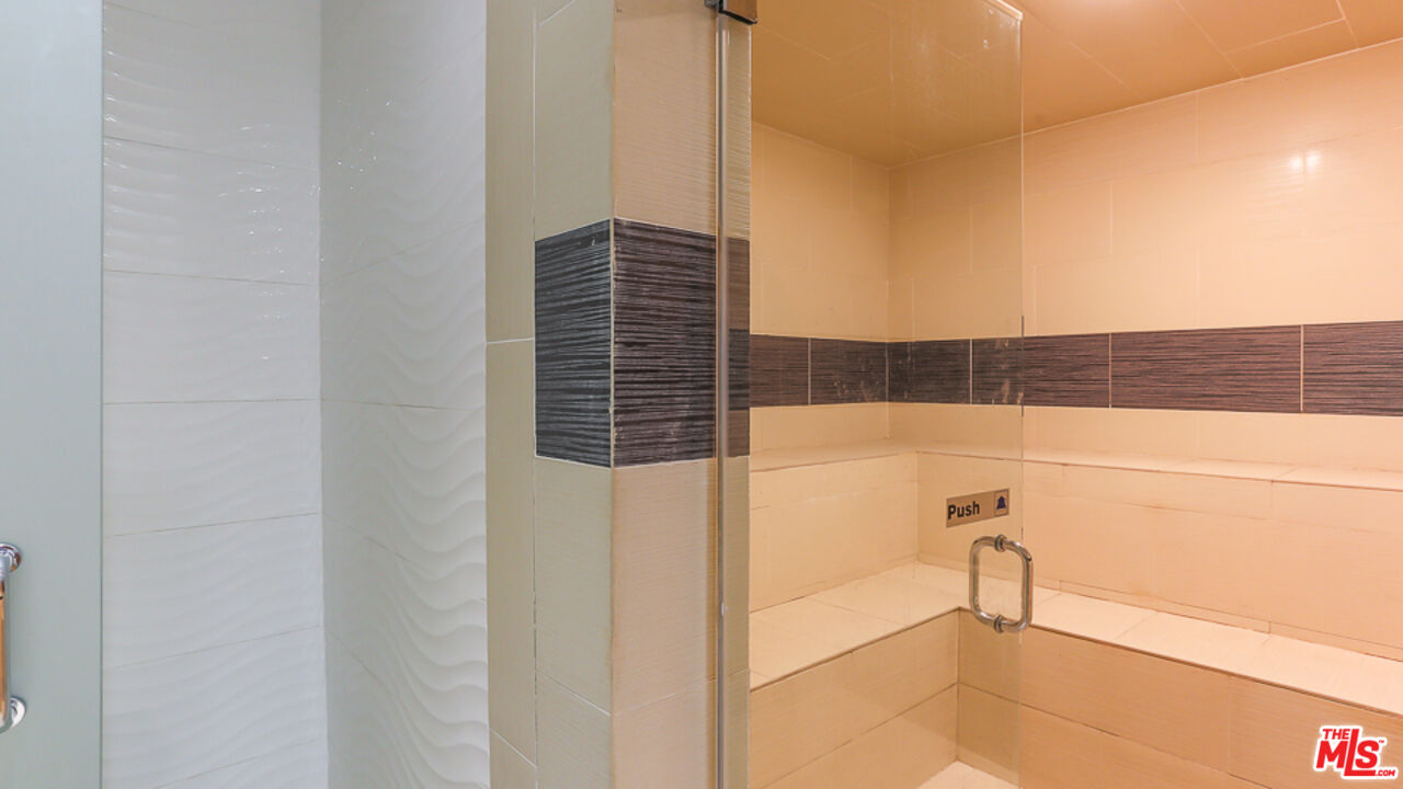 7250 Franklin Ave Unit: 1112