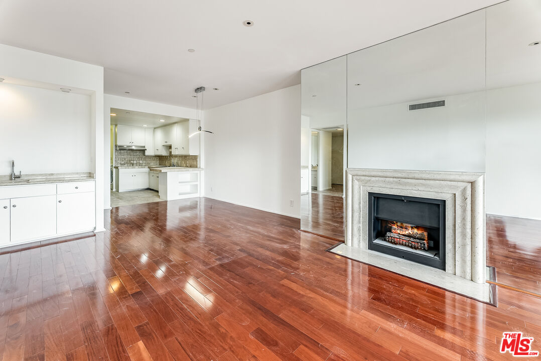 10551 Wilshire Blvd Unit: 1103