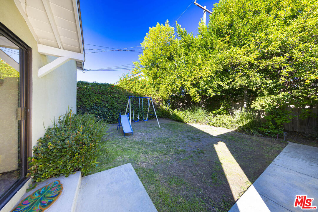 532 N San Marino Ave