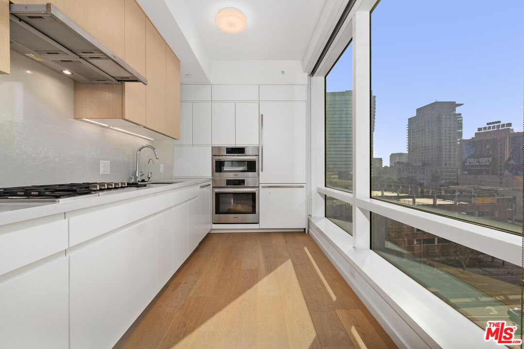 877 Francisco St Unit: 728