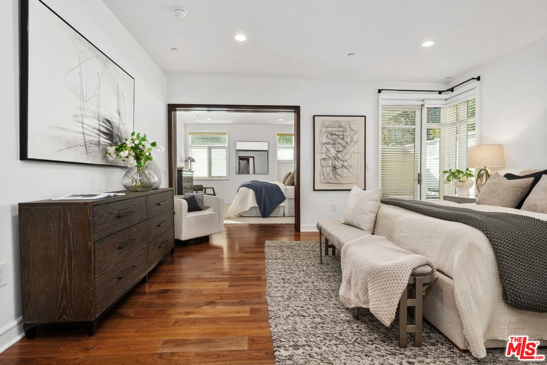 447 N Doheny Dr Unit: 102