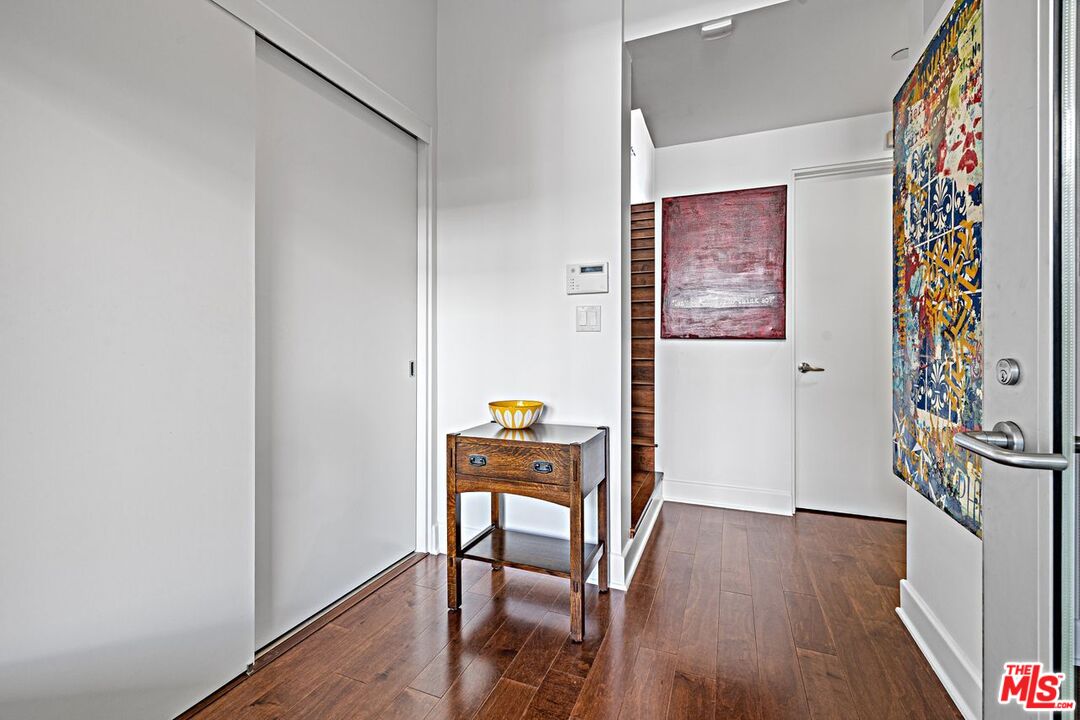 1250 N Harper Ave Unit: 416