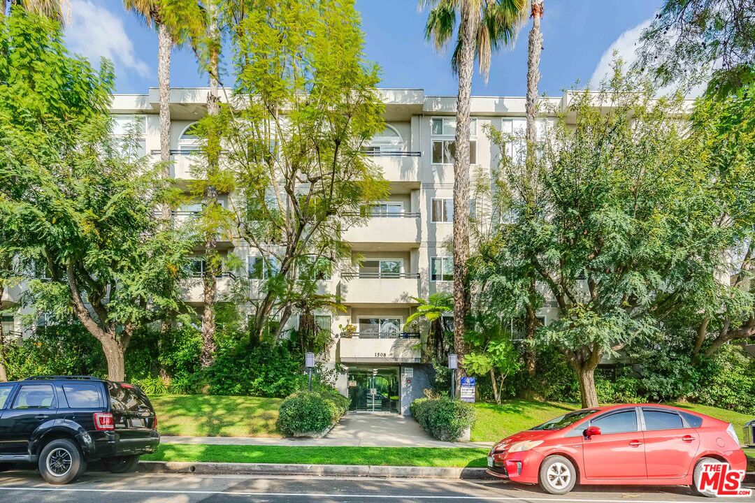 1508 Veteran Ave Unit: 301