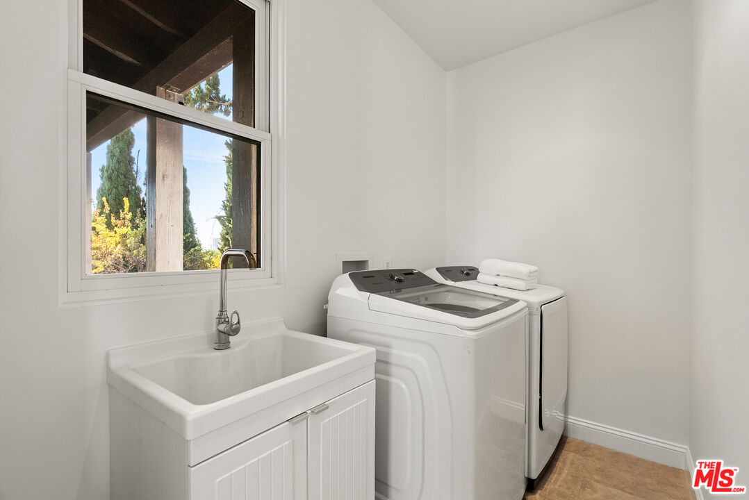 530 N Alta Vista Blvd