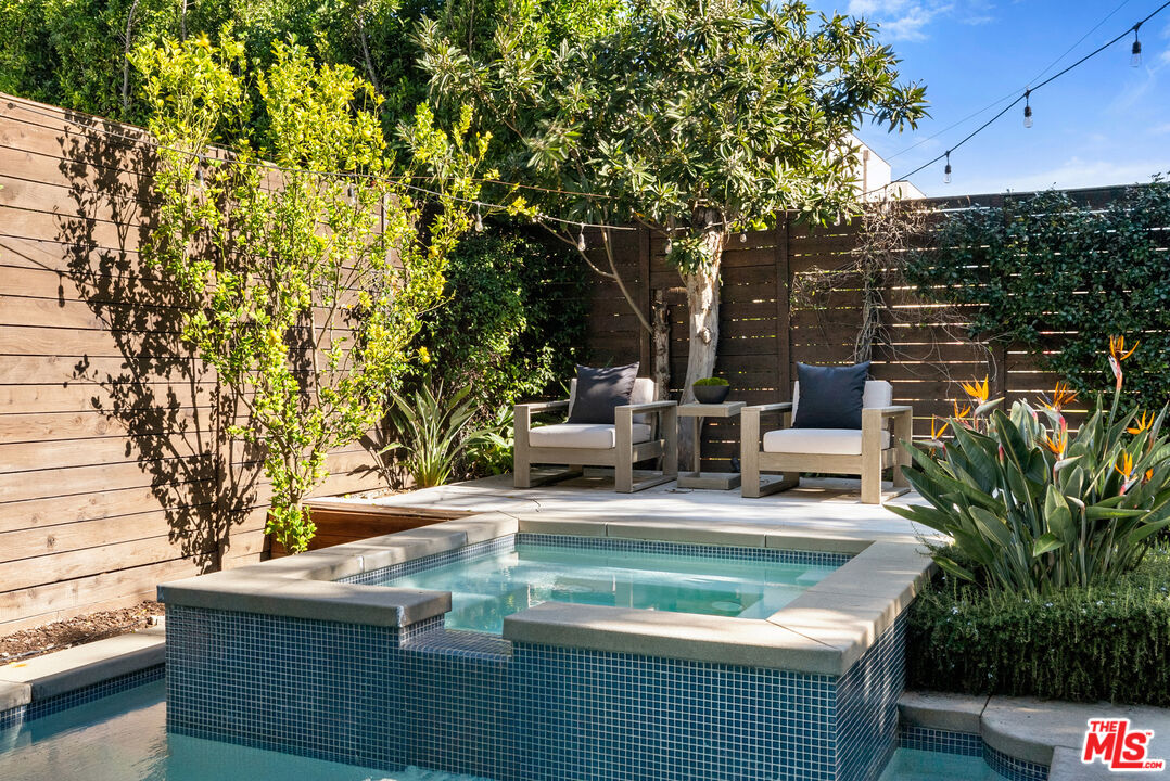 530 N Alta Vista Blvd