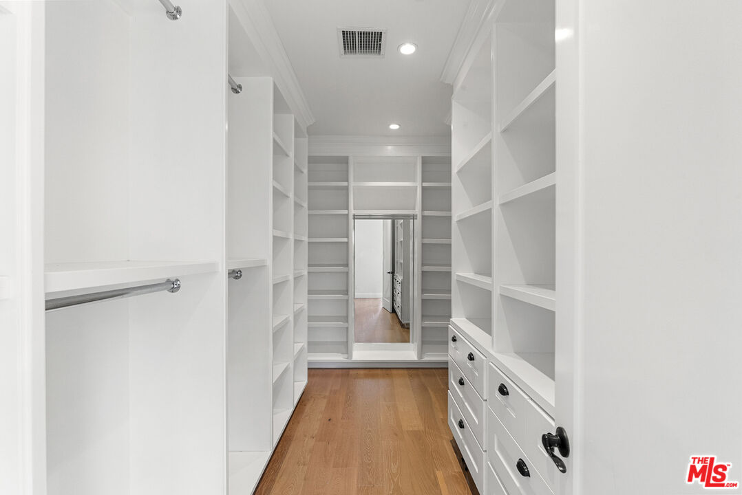 530 N Alta Vista Blvd