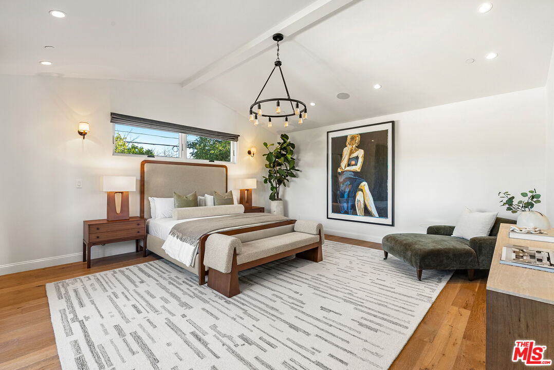 530 N Alta Vista Blvd