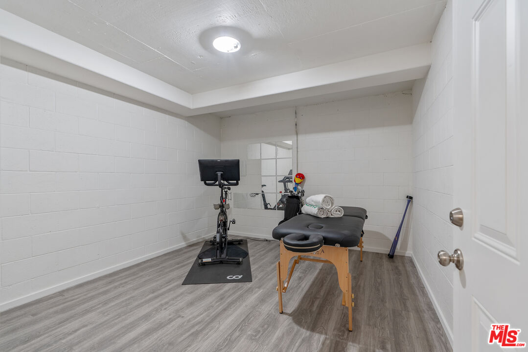 640 N Sweetzer Ave Unit: 10