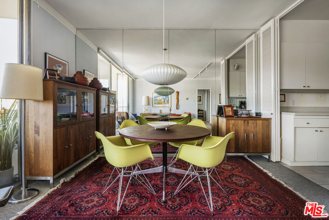 4411 Los Feliz Blvd Unit: 1104