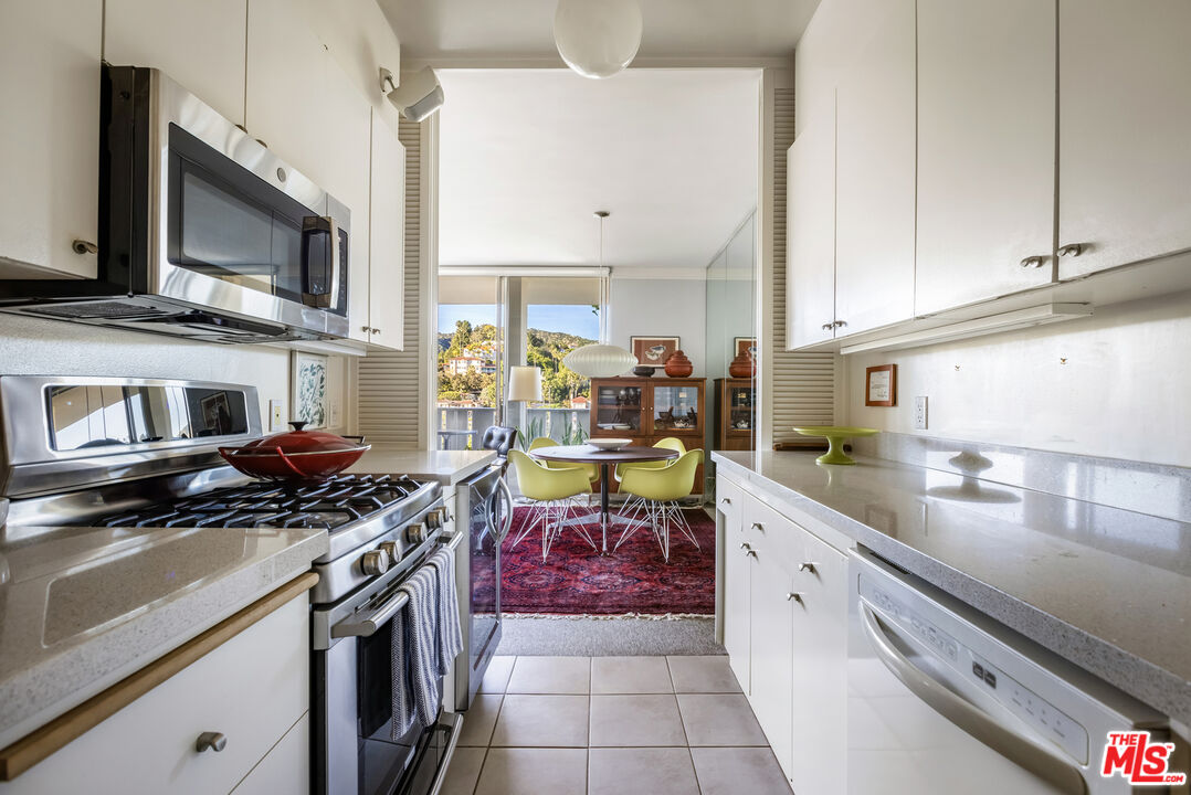 4411 Los Feliz Blvd Unit: 1104