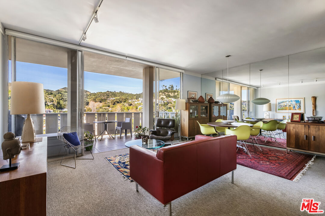 4411 Los Feliz Blvd Unit: 1104