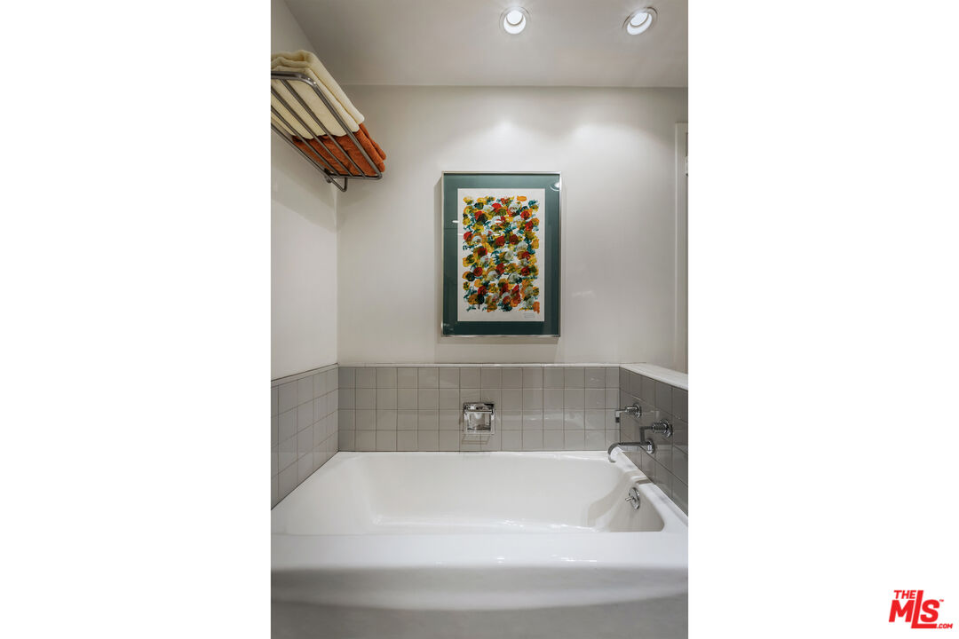 4411 Los Feliz Blvd Unit: 1104