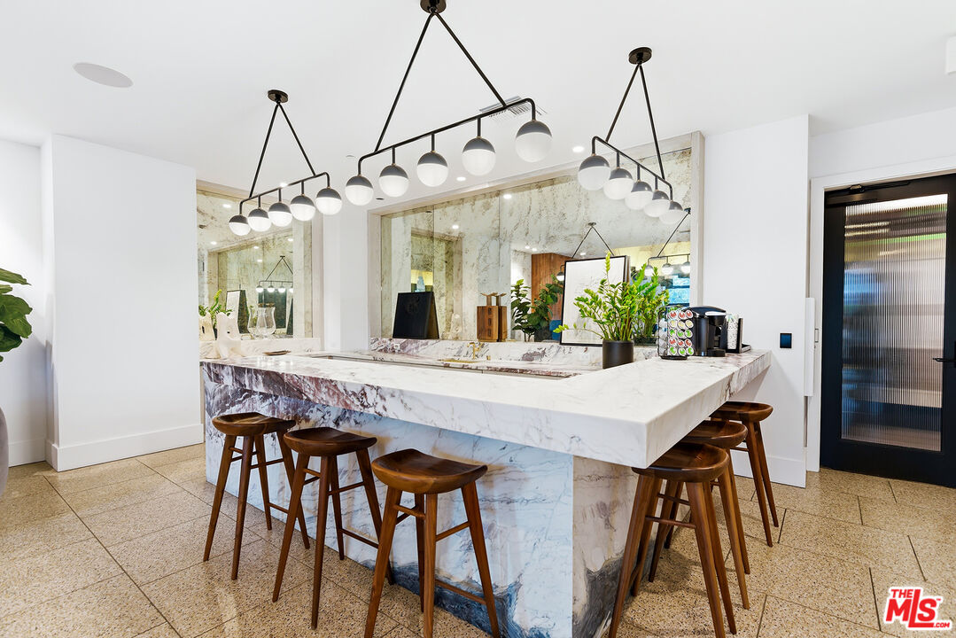 10777 Wilshire Blvd Unit: 401
