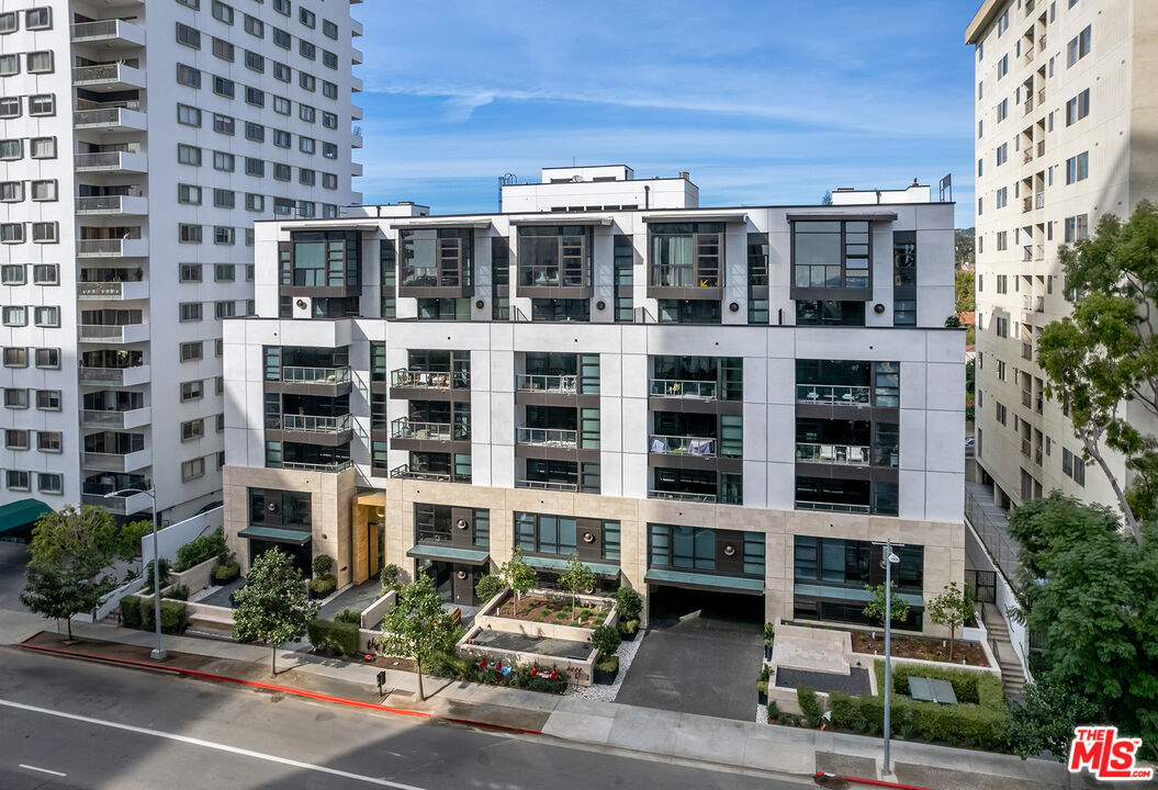 10777 Wilshire Blvd Unit: 401