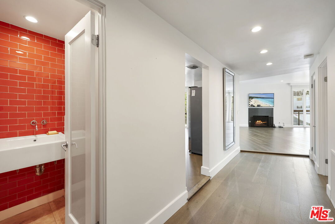 723 Westmount Dr Unit: 206