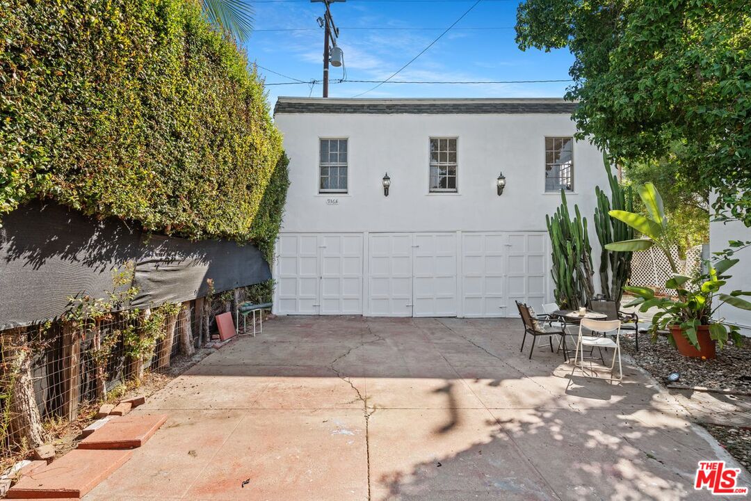934 N La Jolla Ave