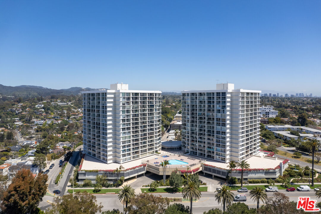 201 Ocean Ave Unit: 609P