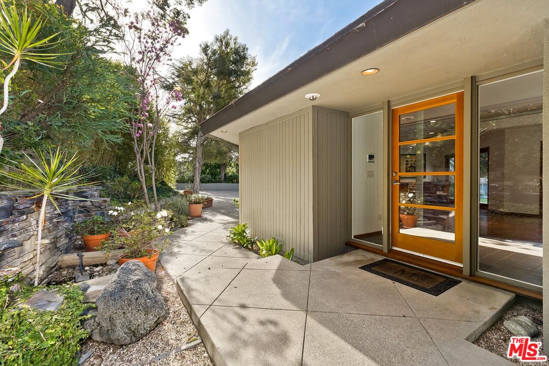 4463 Bergamo Dr