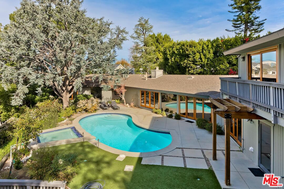 4463 Bergamo Dr