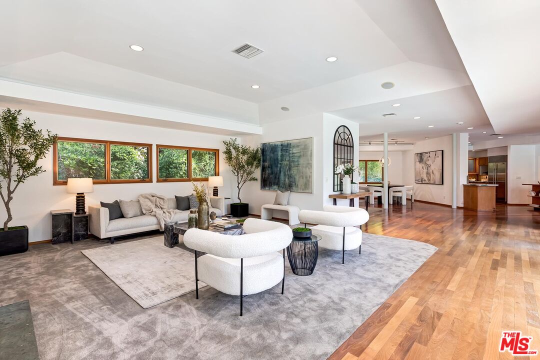 4463 Bergamo Dr