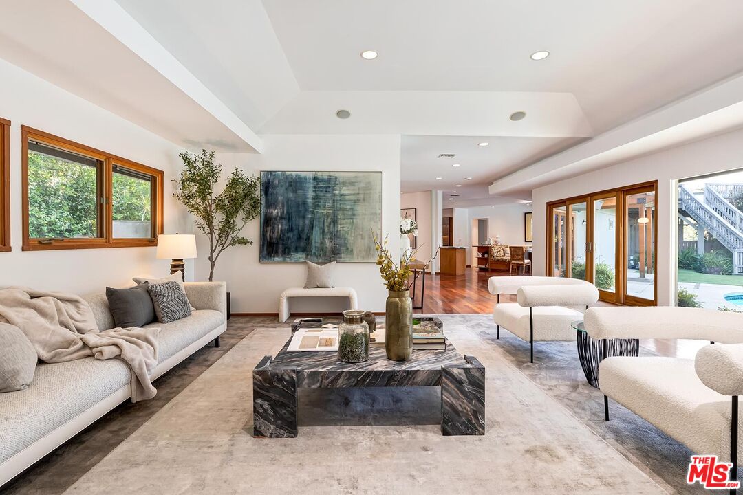 4463 Bergamo Dr