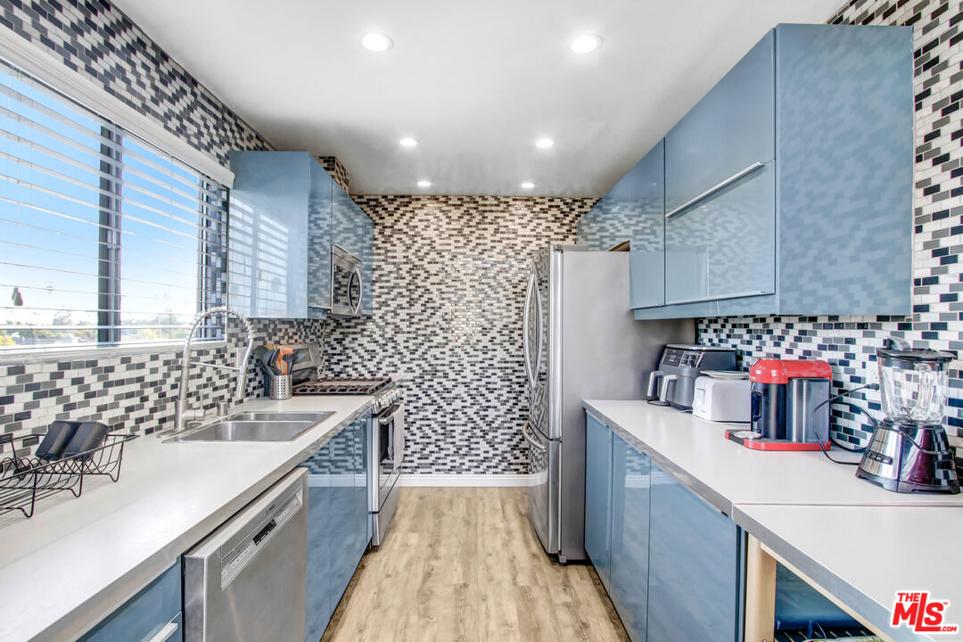 831 S Gretna Green Way Unit: 302