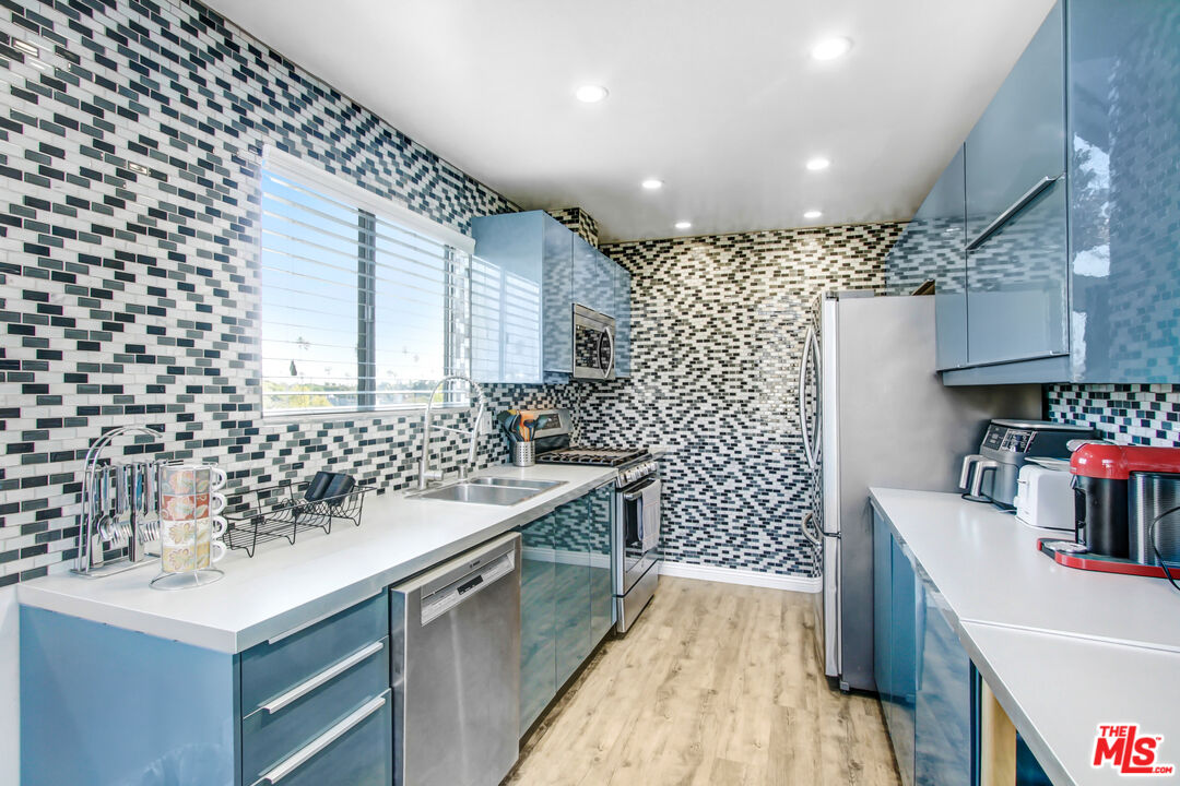 831 S Gretna Green Way Unit: 302