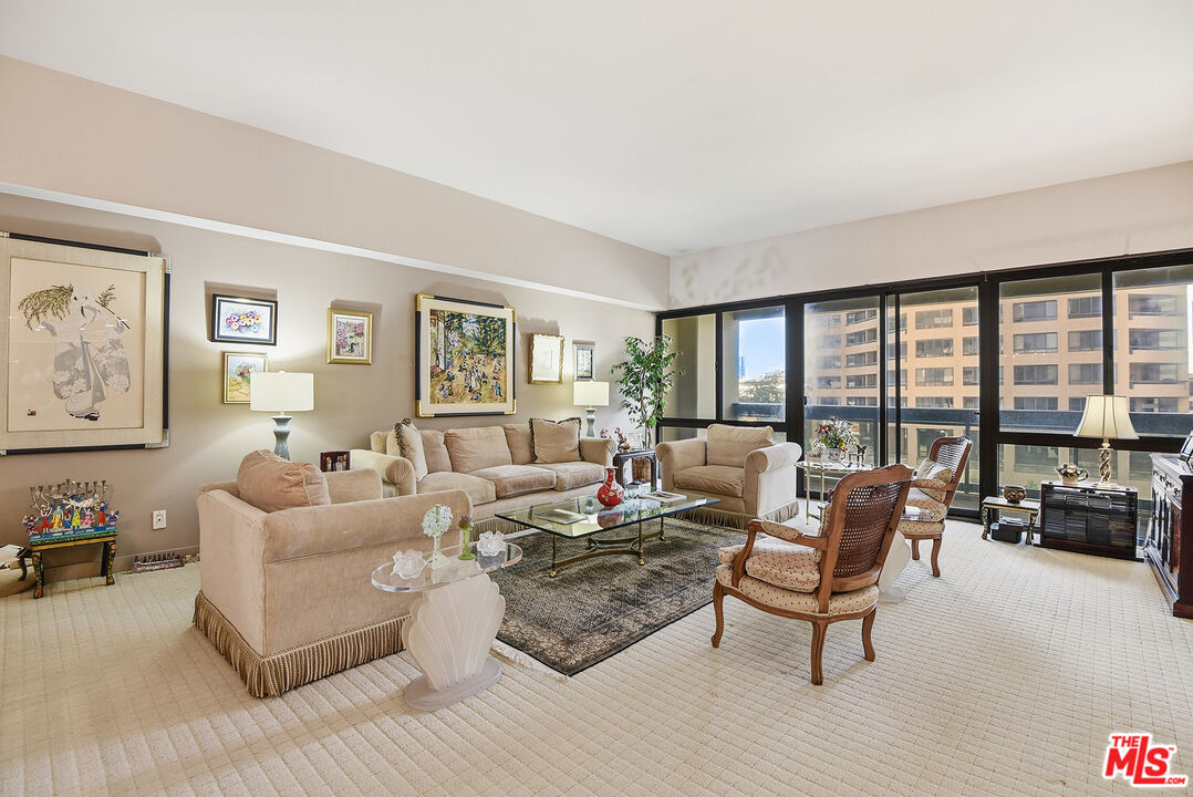 10445 Wilshire Blvd Unit: 402