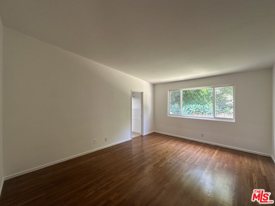 1555 San Ysidro Dr