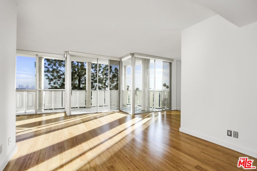 4411 Los Feliz Blvd Unit: 603