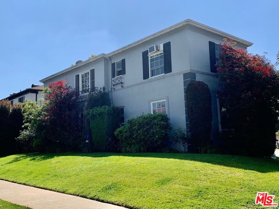 356 S La Jolla Ave