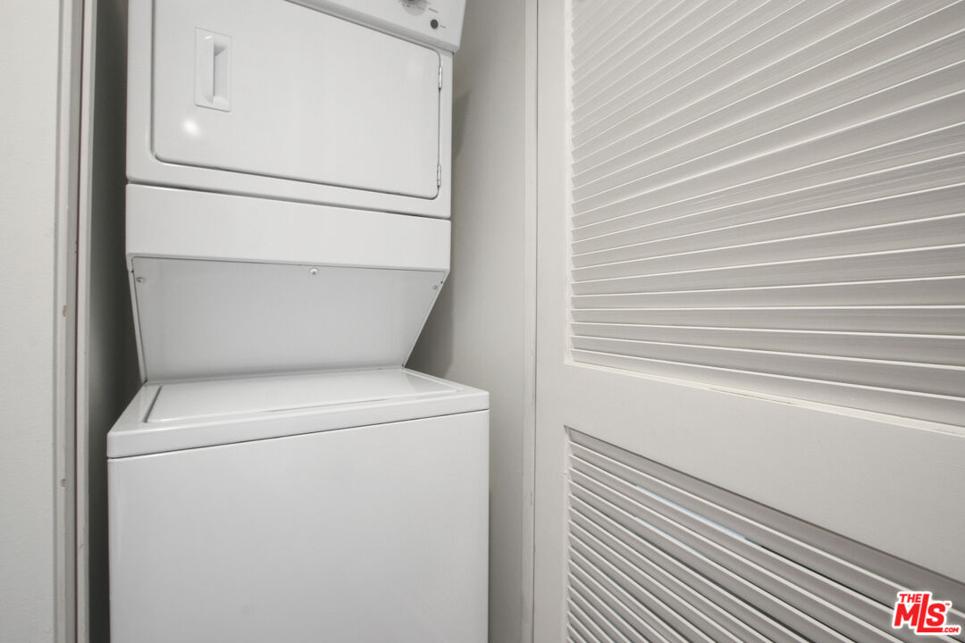 819 S Holt Ave Unit: 201