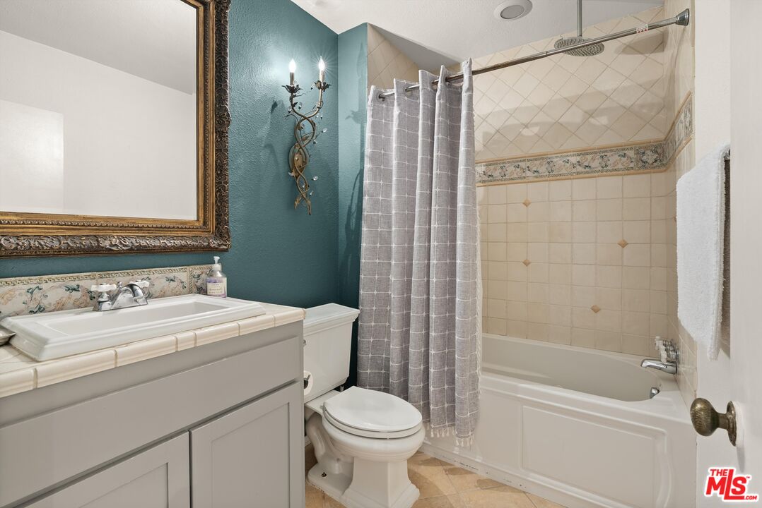 700 Westmount Dr Unit: 107