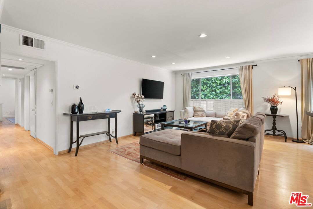 700 Westmount Dr Unit: 107