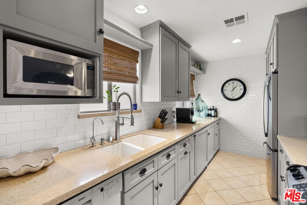 700 Westmount Dr Unit: 107