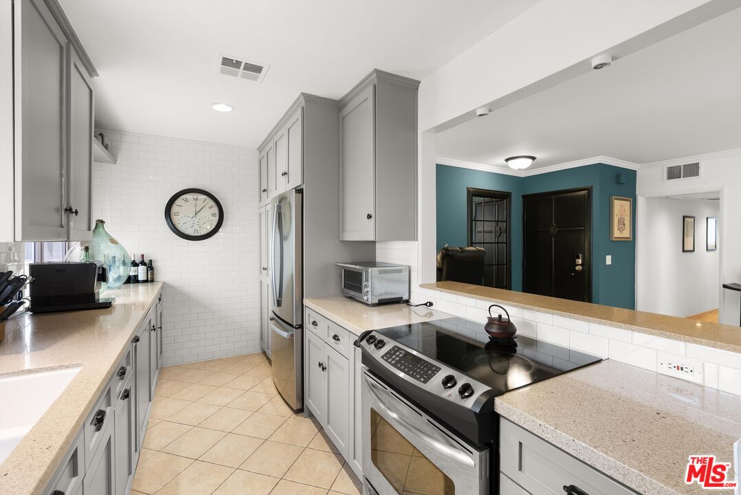 700 Westmount Dr Unit: 107